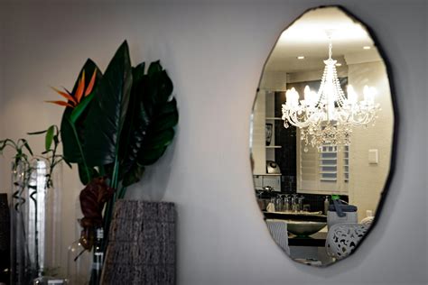 wall mounted oval mirror